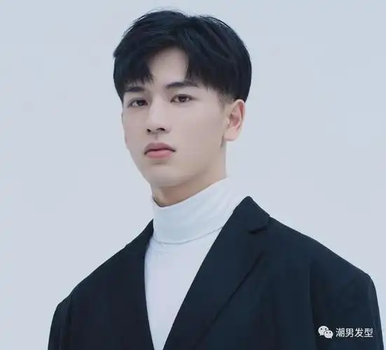 男生秋季别剪锅盖头了4款热门男生刘海发型参考