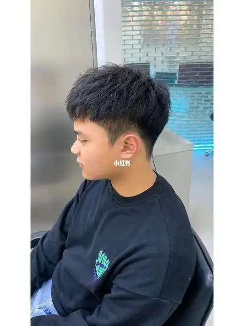 男生摩根烫诸暨男士烫发