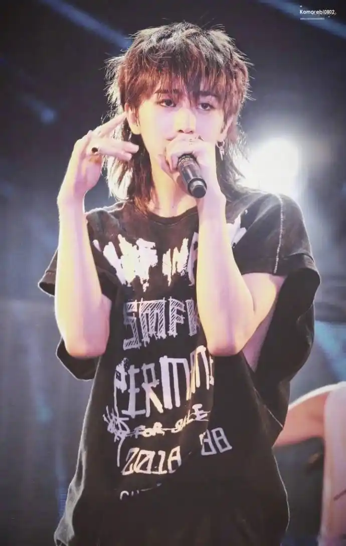 品一品爱豆们驾驭鲻鱼头表现如何呀, 吴亦凡,易烊千玺,华晨宇,蔡徐坤