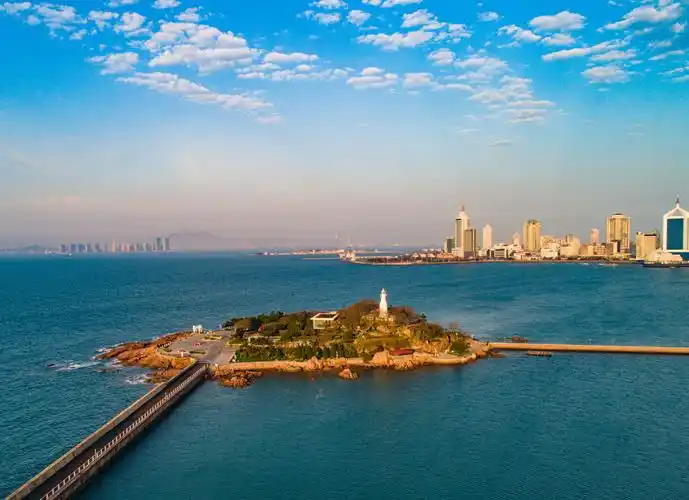 小青岛灯塔琴屿飘灯照亮心中的光