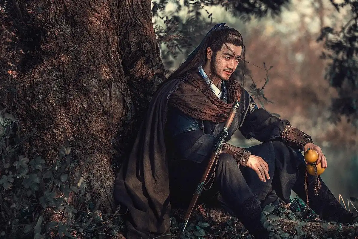 为什么金庸古龙的武侠被奉为经典,玄幻网文却不被广泛承认?|古龙|金庸