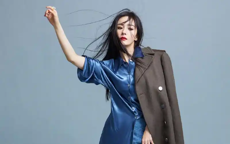 杨幂时尚妩媚写真图片桌面壁纸