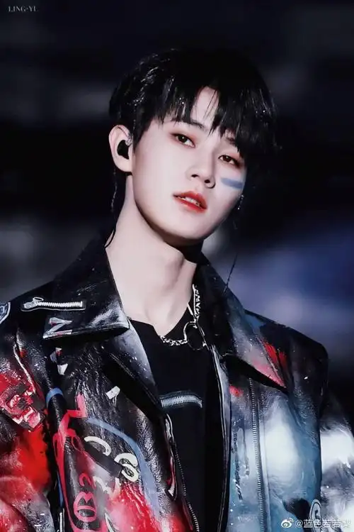 张真源太好看了吧