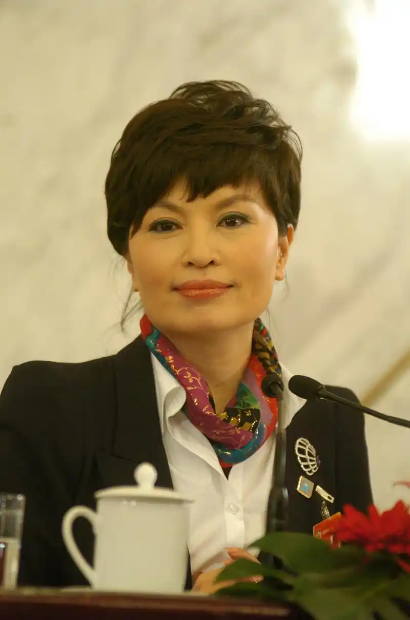 央视主持人名单更新,海霞,欧阳夏丹等多位名字退出  最近,央视网更新