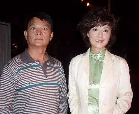 倪琳的第一任老公 倪琳个人资料老公 倪琳老公钱文忠图片 倪琳老公