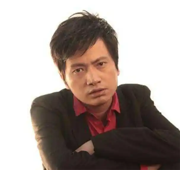 回顾作家张一一:质疑范仲淹,写下《新岳阳楼记》,水平如何?