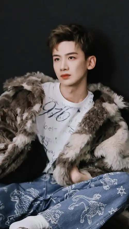 白敬亭ellemen十月刊封面