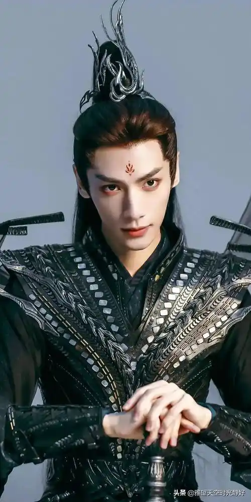古装剧男明星身穿铠甲造型大盘点,个个霸气果敢,帅气非凡