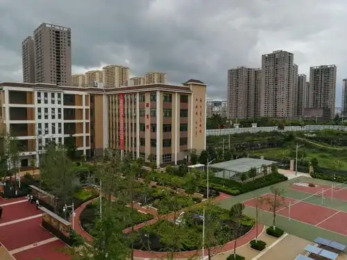 全国高考试题评价会在云南衡水实验中学顺利召开