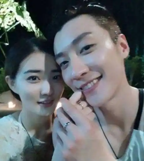 陈乔恩晒粉色天空悼念,曾经2个绯闻女友今差距大_徐璐_时候_好朋友