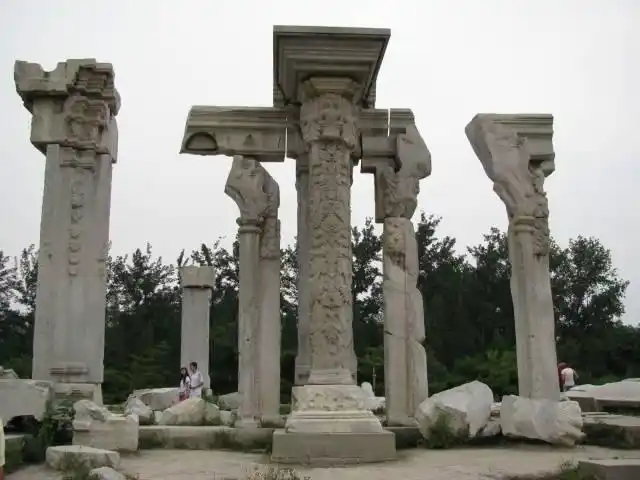 现今的圆明园↓