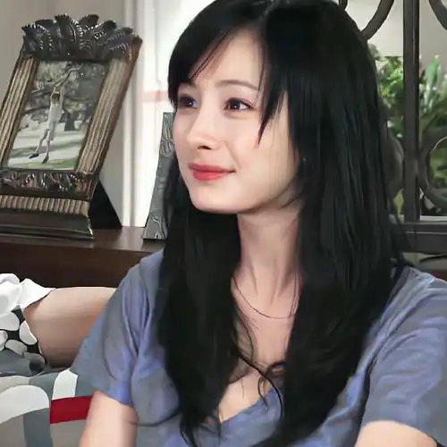 杨幂超话可爱宝宝夏佳佳#杨幂夏佳佳