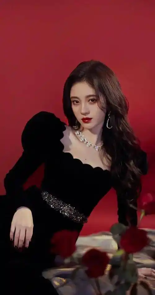 鞠婧祎全身生图流出网友吐槽脸是真好看比例也是真的虐