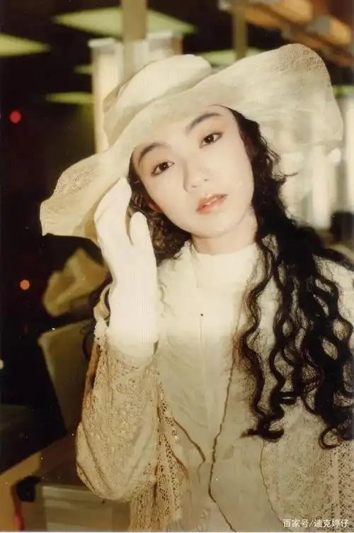 陈慧娴:巅峰时曾与梅艳芳齐名,《千千阙歌》后为何再无经典