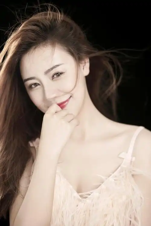 pop直播联盟人气主播推荐李可爱