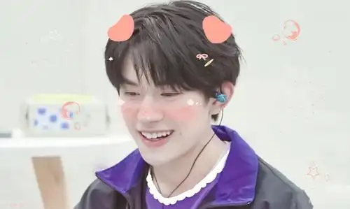 饭修易烊千玺可爱图照合集兔兔烊与猪猪烊双重上线