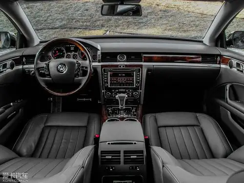 2014款辉腾3.0 行政型