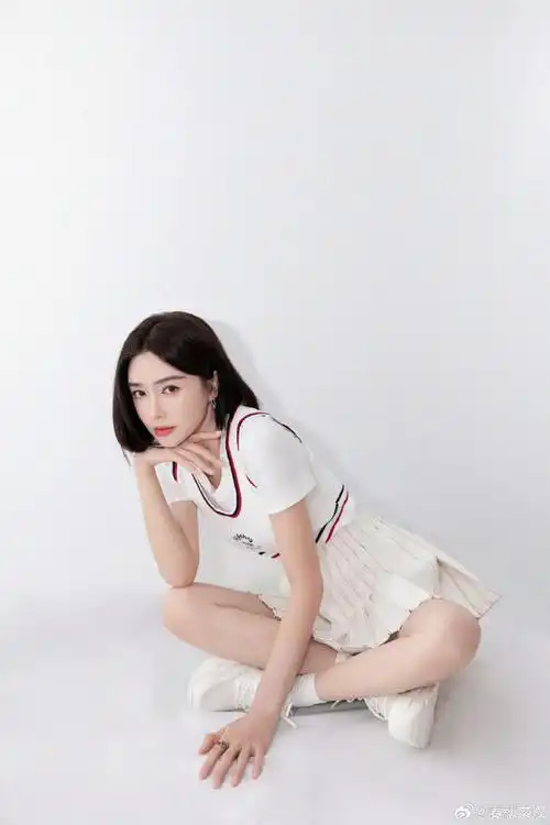 秦岚44岁生日大片##秦岚晒生日运动装随拍