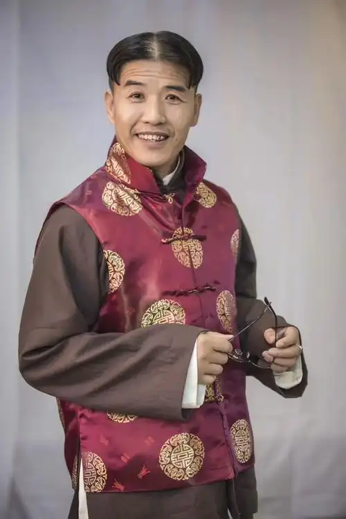 丁大命正在热播无恶不作的关世才与您不见不散