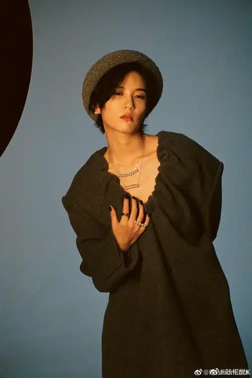 陆柯燃秋日珠宝大片花絮照##陆柯燃秋日珠宝大片花絮视频