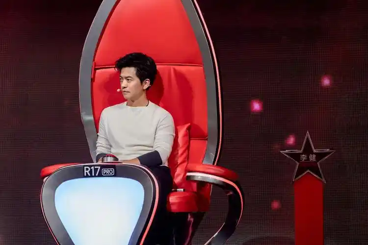 中国好声音七强争霸周杰伦唱出挑战宣言谢霆锋战队被围攻