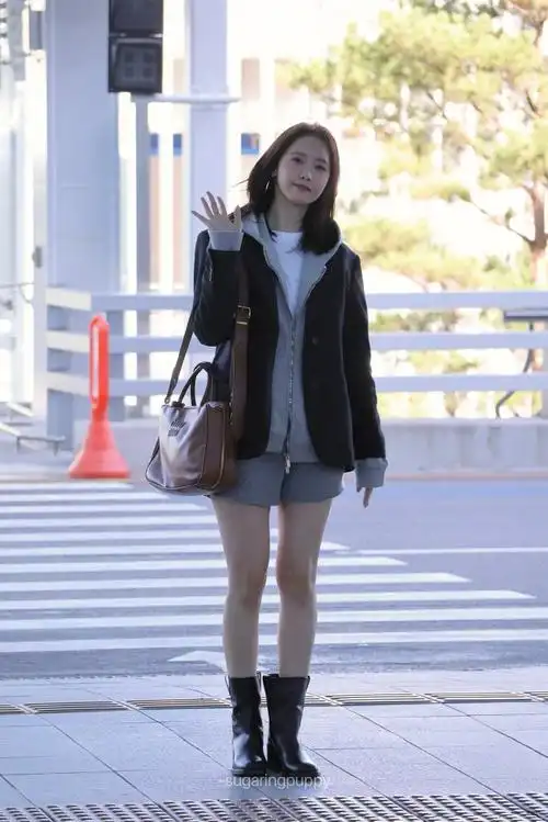 林允儿仁川机场出境巴黎相关一则3230343730:@limyoona90