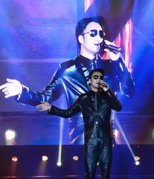 谢霆锋模仿秀易波易锋谢霆锋顶级模仿秀谢霆锋1比