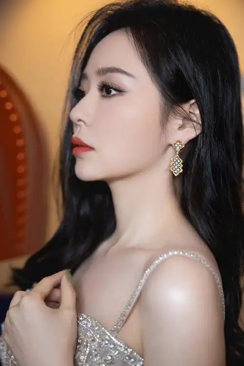 张靓颖说九月有好事宣布##东方风云榜