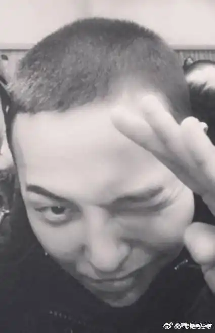 权志龙入伍服兵役平头是检验帅哥的重要标准