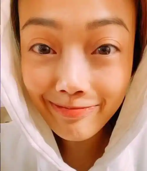 原创40岁容祖儿美出新高丑小鸭变时尚天后简易2招祛湿去水肿