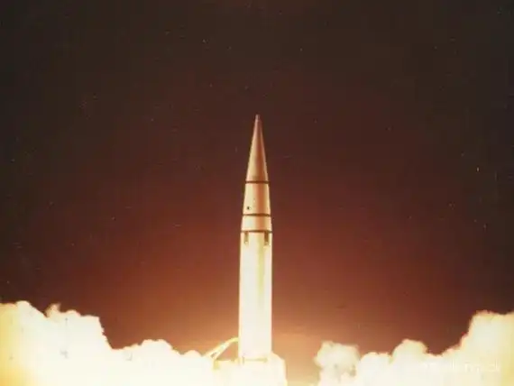 资料图:二炮东风15战术导弹发射