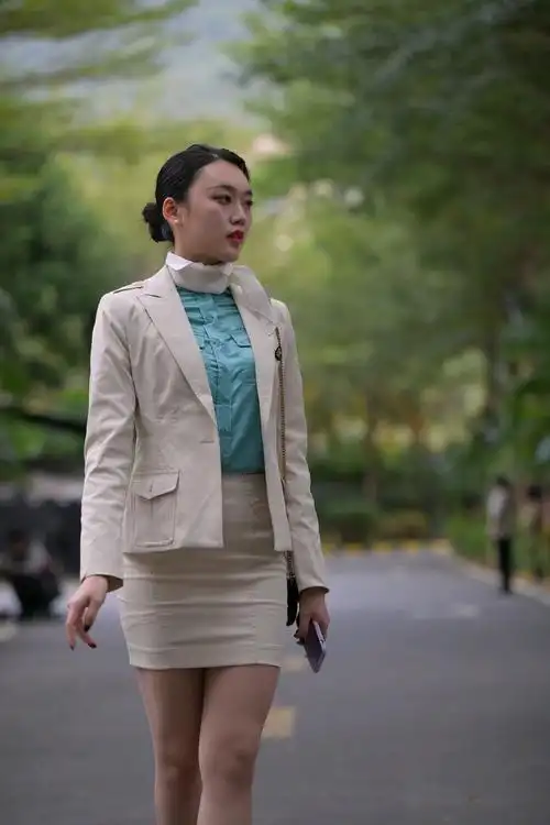 职业装美女