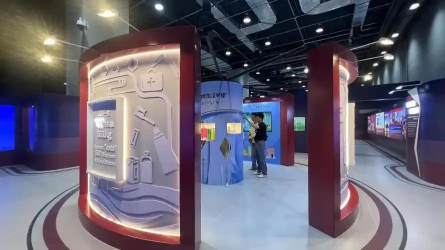 "共和国血脉"展览在中国科技馆展出