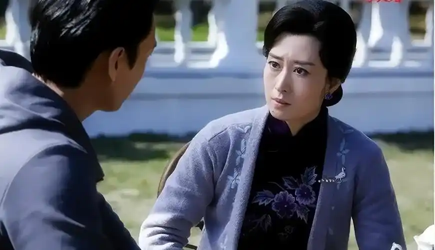 刘敏涛:与富豪丈夫离婚后,独自带娃,至今未婚