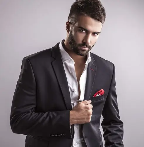 穿西装的帅哥男士高清图片