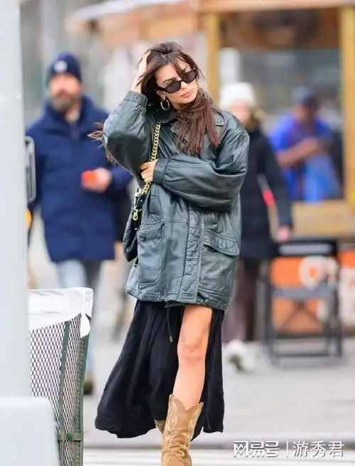 超模艾米莉5套秋冬穿搭时髦个性棕黑色系百搭色上身女神范儿