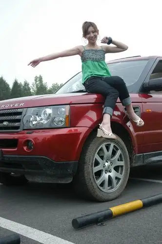 路虎揽胜运动版野趣越野