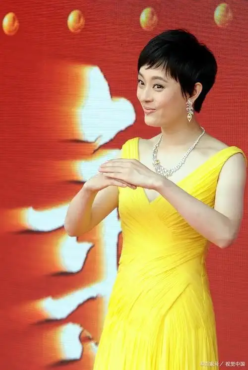 孙俪每年收入上千万,为何不接济穷困潦倒的父亲?