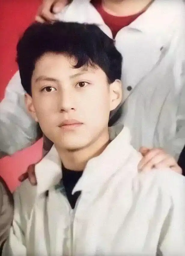 这张靳东好帅啊