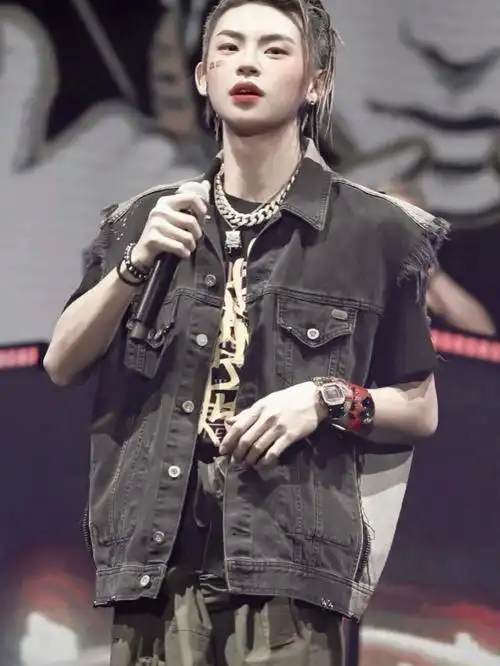 我舍不得放出来的小鬼图片