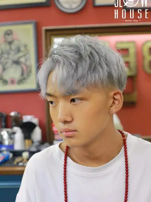 男生发色推荐男生漂染潮色银灰色