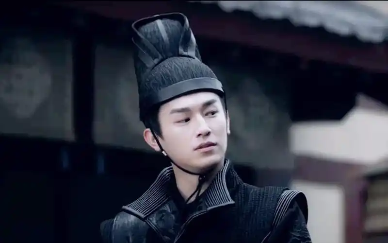 卢凌风的各种代步工具 除了那双大长腿