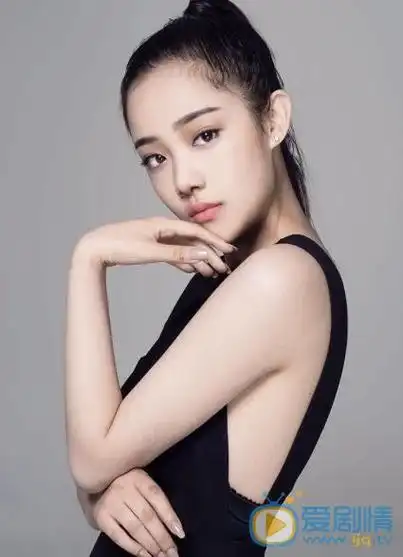 半妖倾城东哥是谁扮演的?东哥扮演者吴佳怡个人资料,写真及生活照欣赏