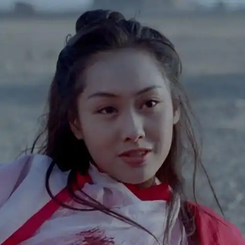 要说女星眨眼瞬间谁最美,那朱茵的这个一定最经典,网友:爱都在眼睛