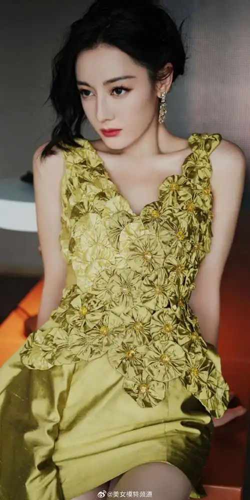 迪丽热巴直播花仙子造型