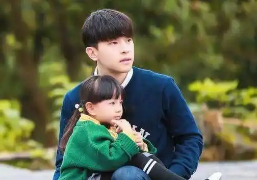 实习奶爸再度上线,看邓伦小山竹合体上综艺,满屏宠溺羡煞旁人_生活