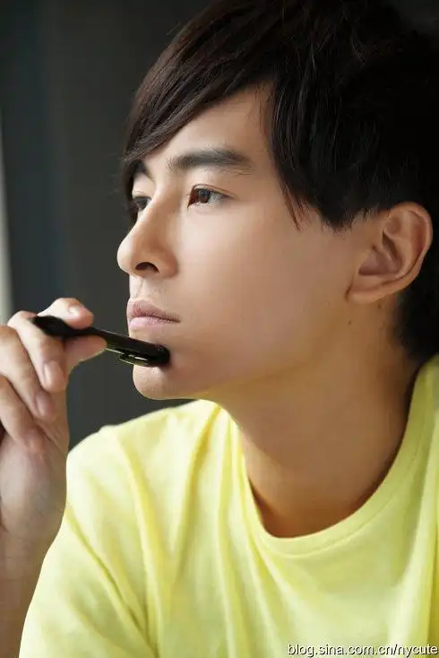 大爱郑元畅!从帅气可爱蜕变到稳重完美的优质艺人.