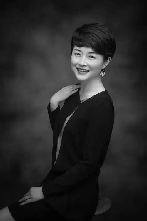 上海体育频道主持人陈曦(又一位著名女主持去世!