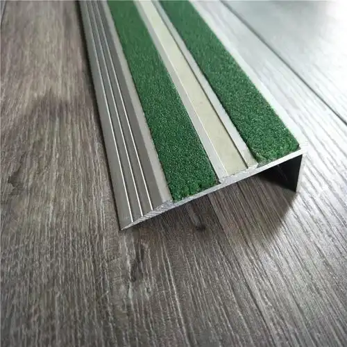 楼梯金刚砂防滑条厂家 楼梯防滑条价格