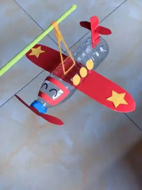 饮料瓶小飞机 简单易学,环保可爱,和孩子一起做一个吧